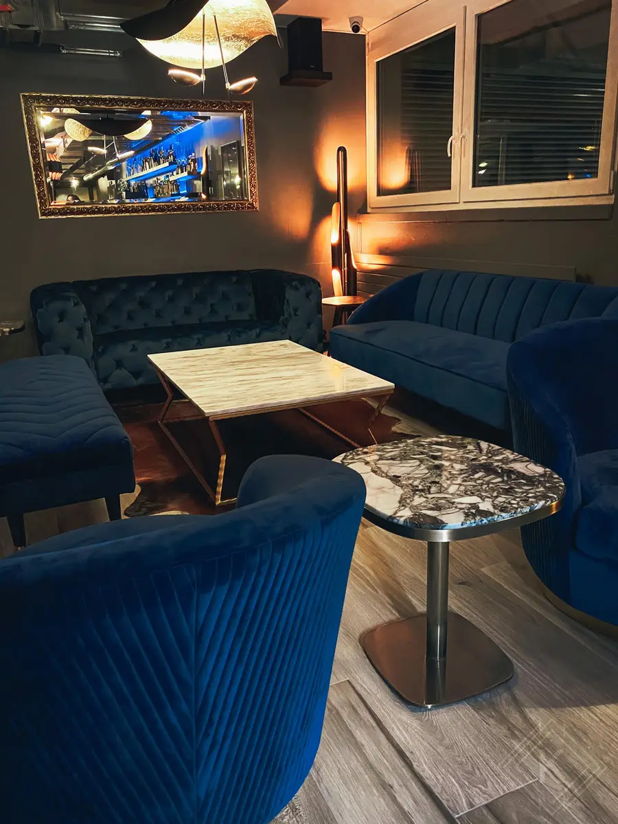 Le salon en velours bleu du Kaiser